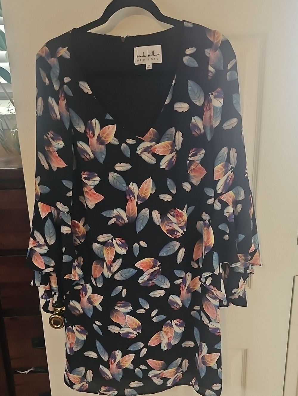 Nicole Miller Black Long-Sleeve V-Neck Dress with Multicolor Leaf Print